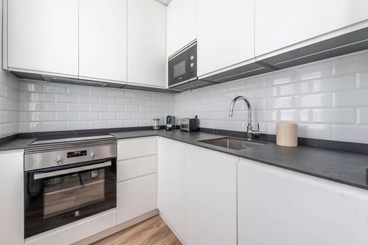 Alcala Street View Apartment มาดริด ภายนอก รูปภาพ