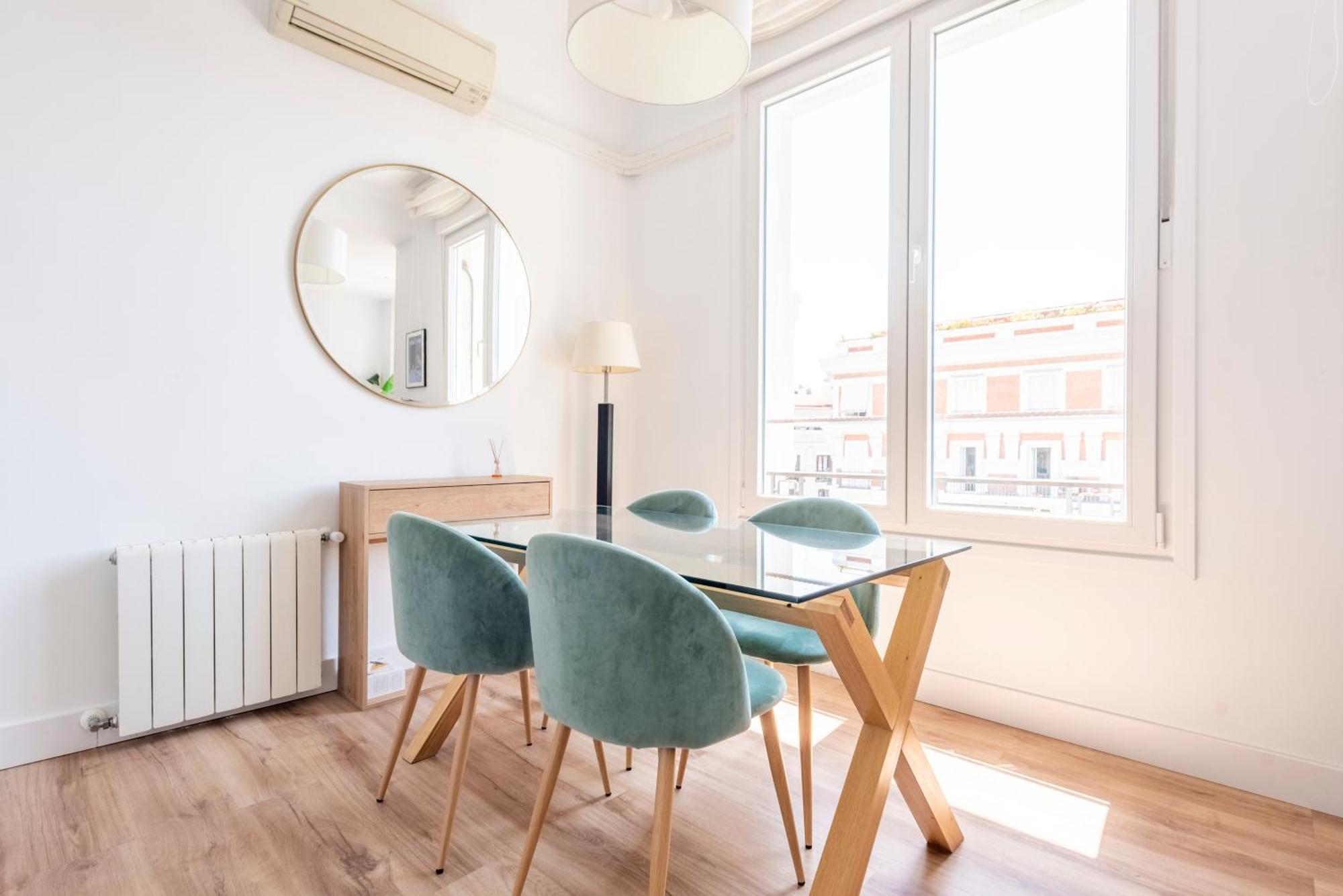 Alcala Street View Apartment มาดริด ภายนอก รูปภาพ